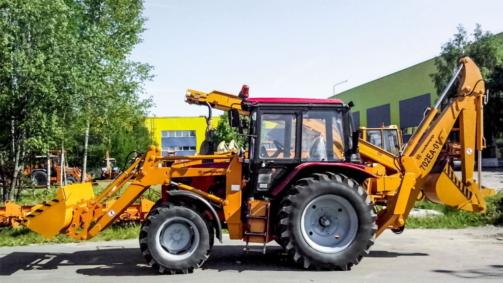 Экскаваторы-погрузчики Амкодор 702ЕА и Амкодор 702ЕА-01